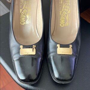 Salvatore Ferragamo Black Leather Square-Toe Flats